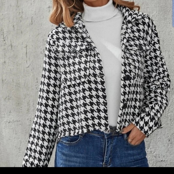 Womens Short Jacket - Picture 4 of 5